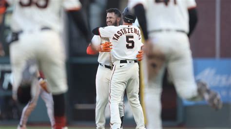 Watch: Giants Manager Vows 'To Come Back Stronger Than Ever Next Year' - Sactown Sports