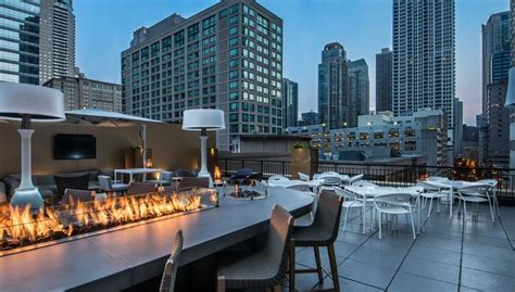 Best Chicago Hotels with View - Go Visit Chicago