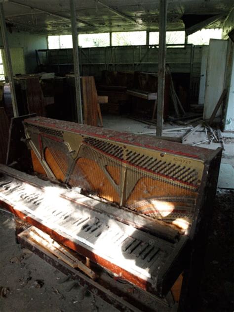 16 Spooky-as-Hell Photos From Inside Chernobyl | Mental Floss