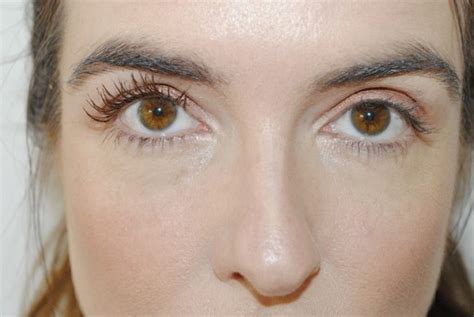 Benefit Roller Lash Brown Mascara - Before & After