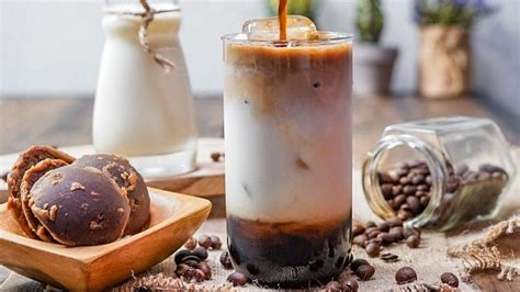 Resep Es Kopi Susu Gula Aren, Rasanya Seenak di Coffee Shop