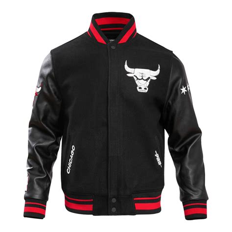 The Official Chicago Bulls Store - Team & Player Jerseys, Merch & More