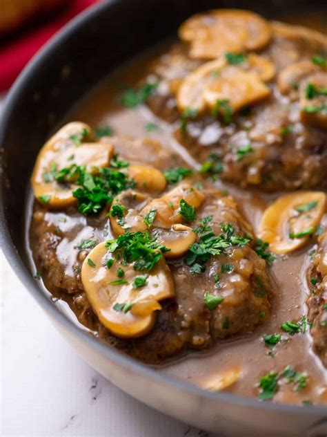 Easy Chopped Steaks with Mushroom Gravy