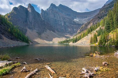 How to Hike The Lake Agnes Tea House Trail (Lake Louise Tea House)