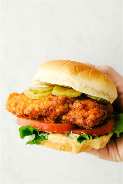 Copycat Chick-fil-A Chicken Sandwich | The Recipe Critic