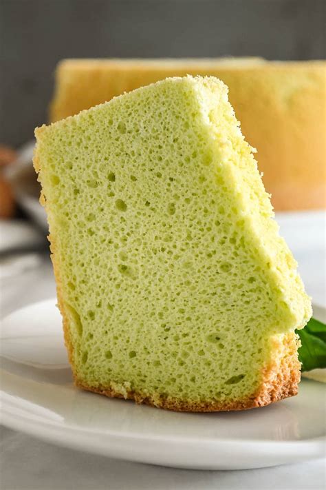 No-Fail Pandan Chiffon Cake, Easy Step-by-Step Recipe | Foodelicacy