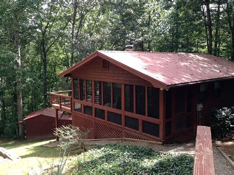 Cozy Mountain Cabin, Cabins, Blairsville, United States of America | Glamping Hub