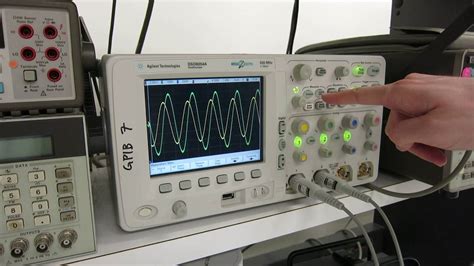 Measuring Phase using Oscilloscope - YouTube