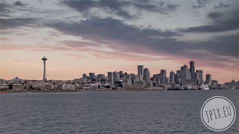 Seattle Skyline : Seattle Skyline 747124 Stock Photo Bei Vecteezy : Maybe you would like to ...