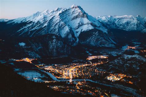 20 Bucket List Worthy Things To Do In Banff In Winter | The Mandagies