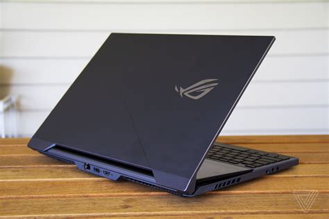 Asus ROG Zephyrus Duo 15 review: a gaming laptop that doesn’t need two ...