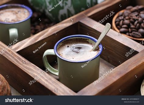 Kopi Tubruk Typical Indonesian Coffee Drink Stock Photo 2255989077 ...