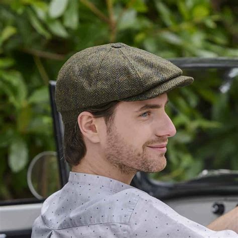 Traditional Donegal Tweed Driving Cap - Green | Celtic Clothing Company