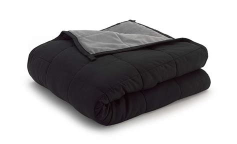 Relax and Unwind Under This Weighted Anti-Anxiety Blanket