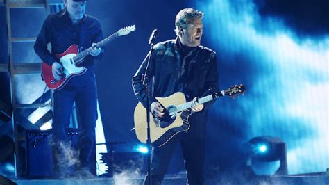 Blake Shelton is heading “Back to the Honky Tonk” for a 2023 arena tour | Y102 - Nebraska's Hot ...