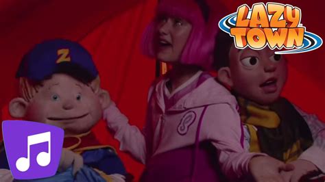 Lazy Town | The Spooky Song Music Video Acordes - Chordify