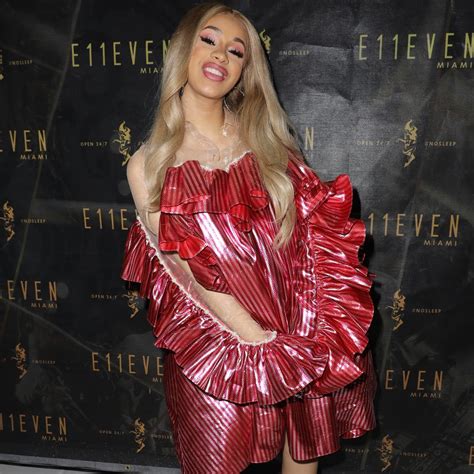 Cardi B Pregnancy Style 2018 | POPSUGAR Fashion UK