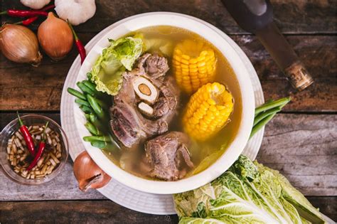 Batangas Eats: Where To Eat The Best Lomi And Bulalo?