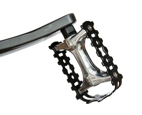 Different Types of Bike Pedals - Village Cycle Center