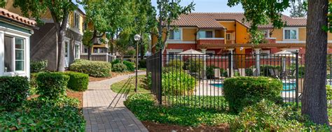 Apartments in East San Jose, CA w/ a Swimming Pool