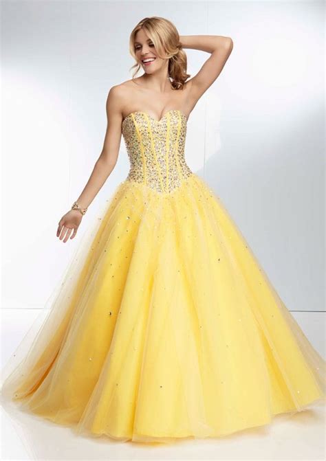 Banana yellow flowy gown | Prom dresses yellow, Prom dresses ball gown, Ball gown dresses