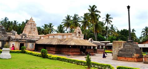 Ukannada: MADHUKESHWARA TEMPLE, BANAVASI