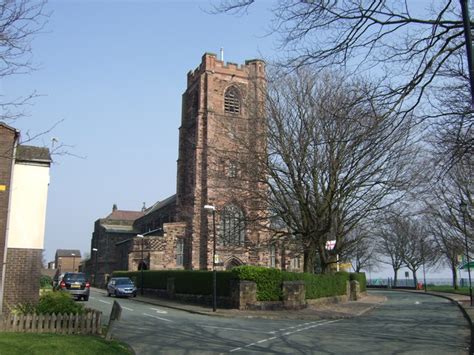 St Mary's Church, West Bank, Widnes © JThomas cc-by-sa/2.0 :: Geograph Britain and Ireland