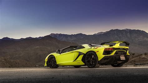 2020 Lamborghini Aventador SVJ Roadster in Verde Scandal - CNET