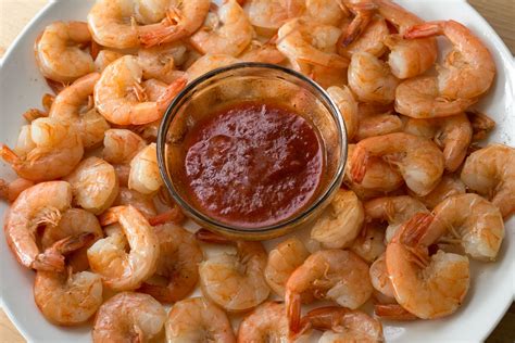 How to Cook Raw Shrimp With Old Bay Seasoning | eHow