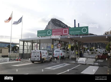 The border with Spain entering Gibraltar Stock Photo - Alamy