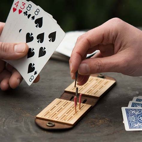 Handmade Customizable Travel Cribbage Board with Pegs | Gadgetsin