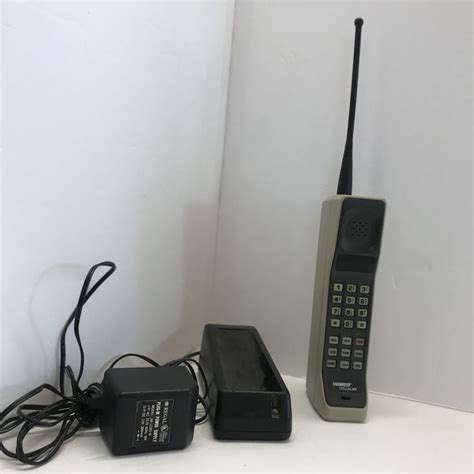 RARE VINTAGE MOTOROLA US WEST 1990's BRICK CELL PHONE With Charger MBP 1000L | Cell Phones ...