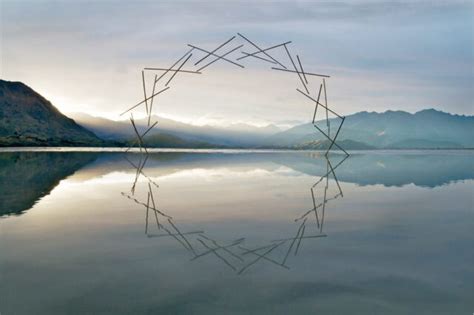 Ephemeral Environmental Sculptures Evoke Cycles of Nature — Colossal