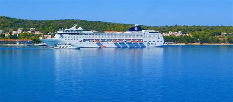 MSC Cruise Tips - CruiseBooking.com