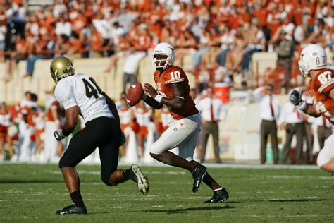 A Game-By-Game Look at Vince Young's Heisman-Worthy 2005 Season | News, Scores, Highlights ...