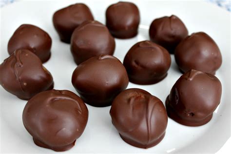 Easy Chocolate Peanut Butter Balls Recipe