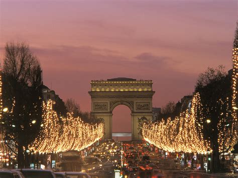 Discovering The City of Lights by Christmas | Paris Design Agenda