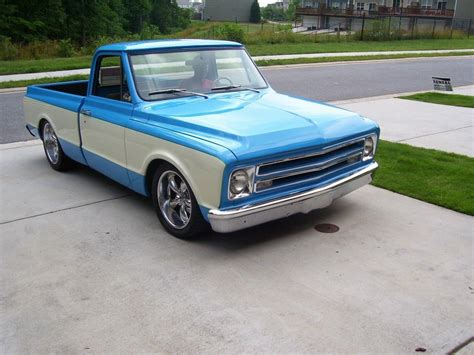 1967-72 lowered C10 | Chevy c10, Lowered c10, Old trucks