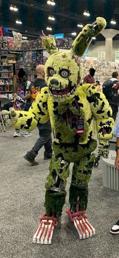 Here's a photo I forgot to post of my Springtrap cosplay I wore at LA ...