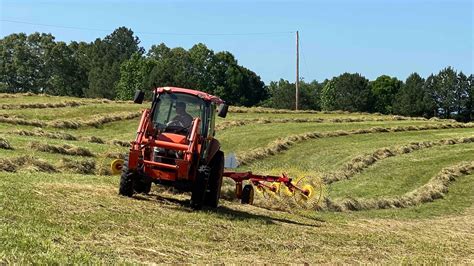 How to Cut Hay with Andy Morgan - Exmark's Backyard Life