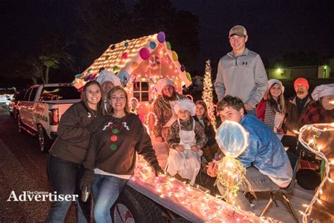 Clanton Christmas parade brings joy despite weather - The Clanton Advertiser | The Clanton ...