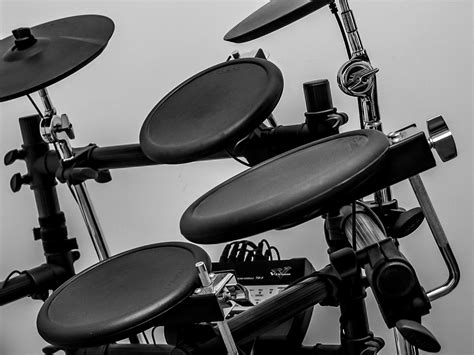 5 Best Electronic Drum Sets Under $1000 - Music to My Wallet