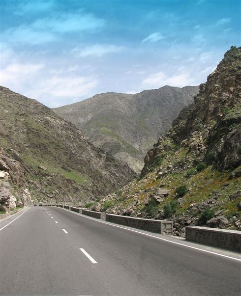 Kabul–Jalalabad Road - Wikipedia