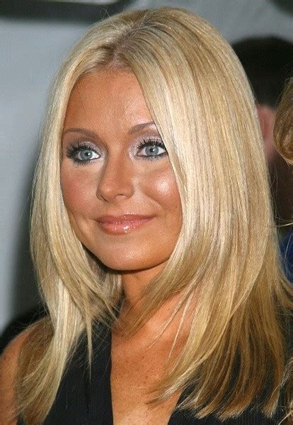 Kelly Ripa's Top 10 Greatest Haircuts – HairstyleCamp