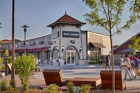 5 Best Shopping Outlets Near New York