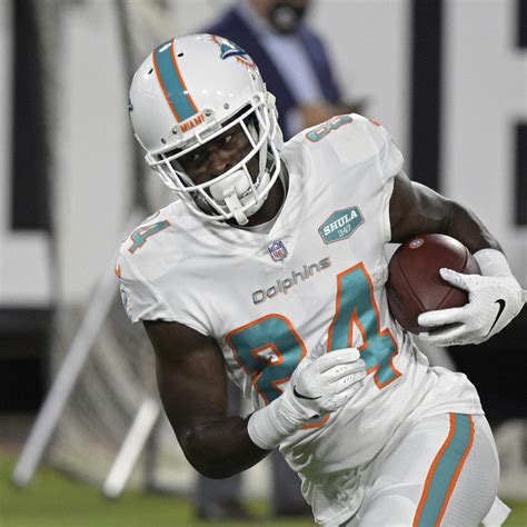 Dolphins' Top Players to Consider for Franchise Tag, RFA Contract ...