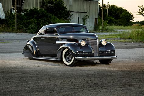 How Does A Hot Rodder Build A 1939 Chevy Custom?