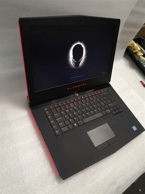 Alienware 15 R4 15.6" FHD i5 8300H 16GB 128GB SSD 1TB HDD RX570 - Lorimax