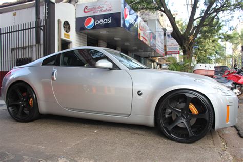 Nissan 350z on Black Rims – Giovanna Luxury Wheels