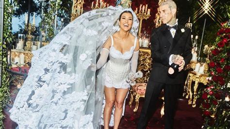 Kourtney & Travis ’ Goth Wedding Look for Your Wedding - POP STYLE TV